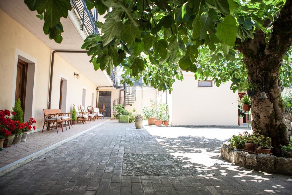 Hotel Albergo Ristorante Il Ciclope Arpino Екстер'єр фото