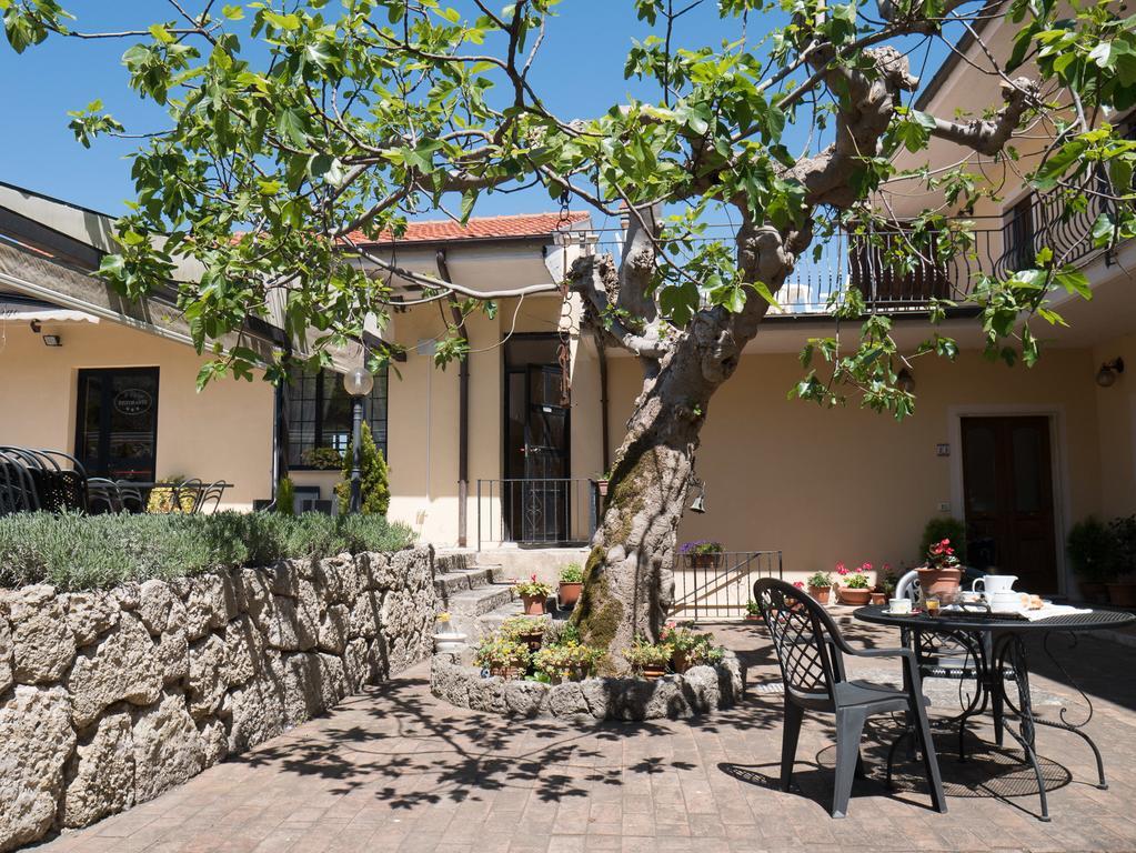 Hotel Albergo Ristorante Il Ciclope Arpino Екстер'єр фото